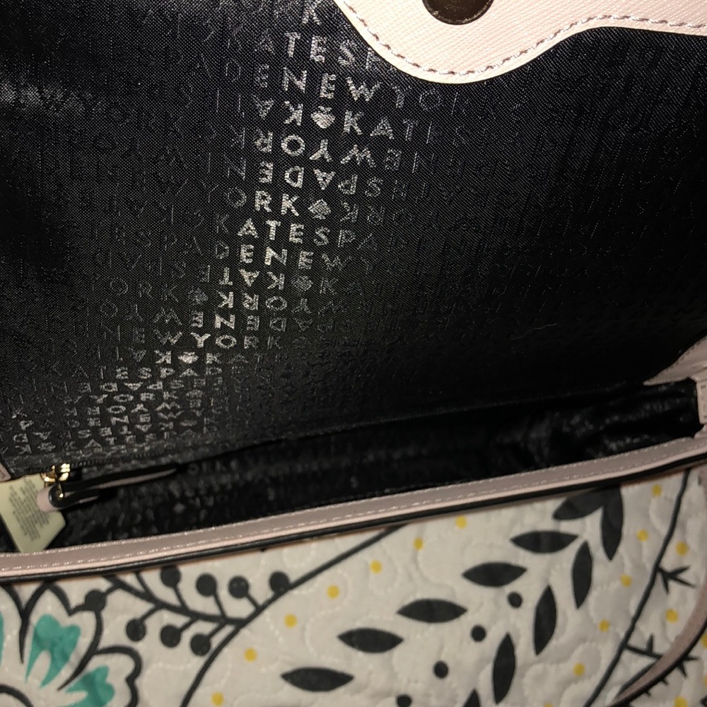 Brand new! Kate Spade crossbody 😍 - Picture 3 of 5